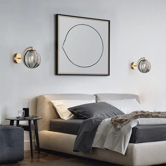 Lampada da Comodino a Parete di Design Ball in Vetro Fumè
