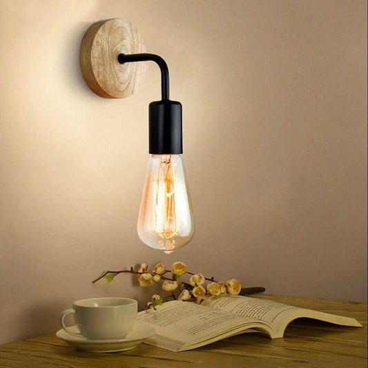 Lampada da comodino da parete in legno e bianco/nero